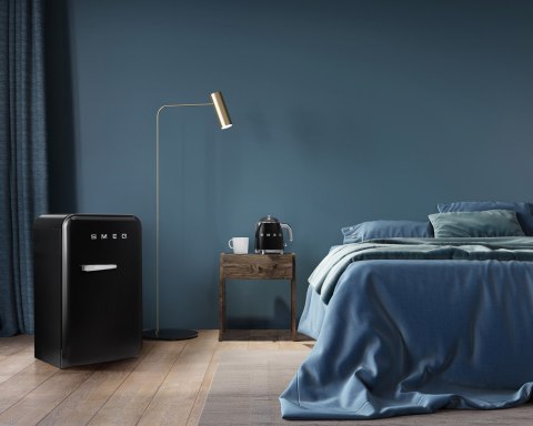 Czajnik SMEG mini 0,8L czarny Schwarz (KLF05BLEU)
