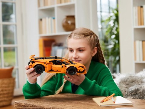 LEGO Technic 42196 - Pomarańczowe Lamborghini Huracán Tecnica