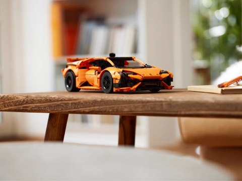LEGO Technic 42196 - Pomarańczowe Lamborghini Huracán Tecnica