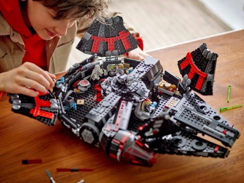 LEGO Star Wars 75389 - Mroczny Sokół Millennium