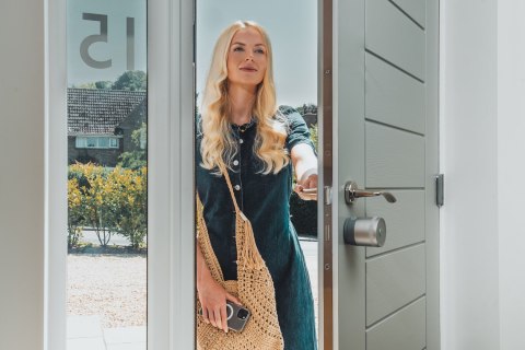 Inteligentny zamek do drzwi Yale Linus Smart lock L2 Lite Black