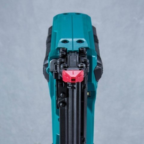 Akumulatorowa sztyfciarka MAKITA LXT DFN350Z 18V 15-35mm (bez aku./ład.)