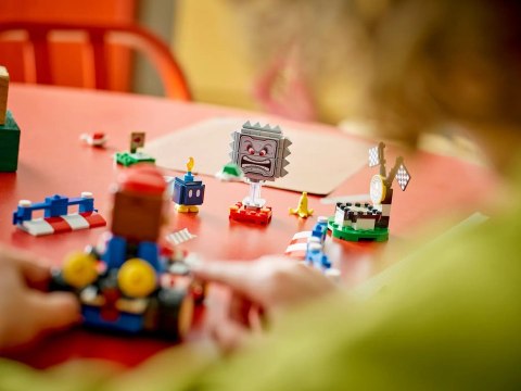 LEGO SUPER MARIO 72043 Mario Kart - Interaktywna figurka LEGO Mario i Standard Kart