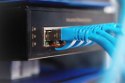 Przemysłowy 8-portowy przełącznik Gigabit