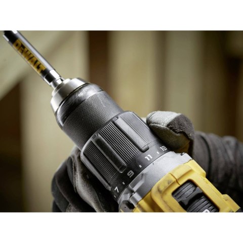 Wkrętarka DEWALT UD 18V DCD799D2T 74Nm 2x2,0Ah BL TSTAK