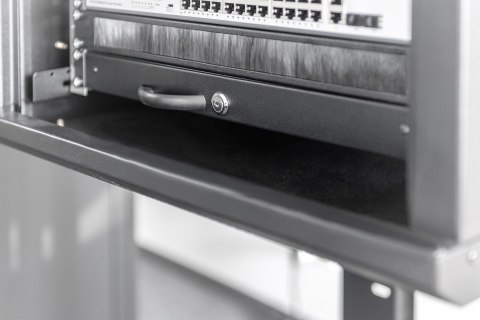 Półka z klawiaturą zamykana na klucz 19" 1U Digitus czarna RAL 9005
