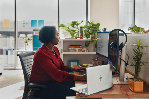 HP Poly Zestaw słuchawkowy stereo Poly Blackwire 3325 USB-C z certyfikatem Microsoft Teams + wtyczka 3,5 mm + przejściówka USB-C