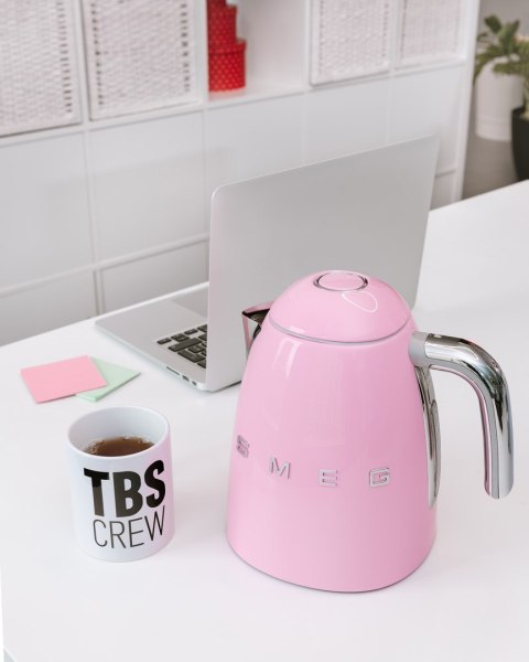 Czajnik Smeg KLF03PKEU Róża