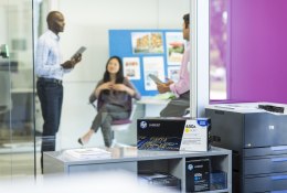 HP 650A oryginalny wkład z błękitnym tonerem LaserJet