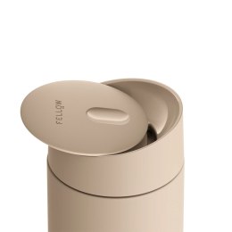Kubek termiczny 473 ml Carter Slide Mug Fellow piaskowy