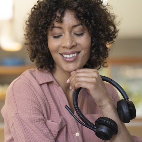 Słuchawki Poly Voyager 4320 USB-A Headset +BT700 dongle + podstawka ładująca 77Y99AA