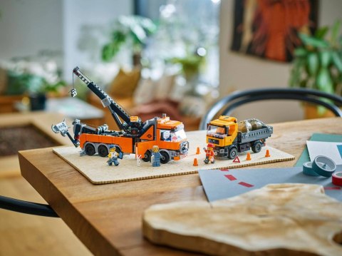 LEGO City 60467 - Wóz holowniczy z dźwigiem