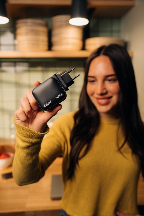 Verbatim Mini GaN Ładowarka 100W 3xUSB-C PD, 1xUSB-A QC 3.0