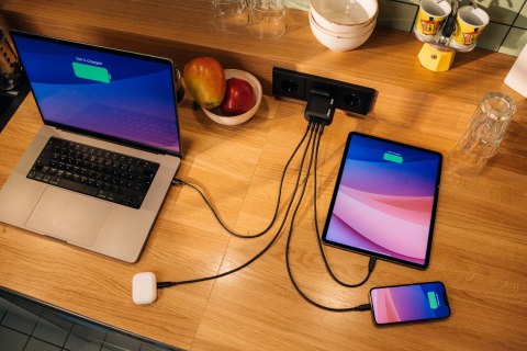 Verbatim Mini GaN Ładowarka 100W 3xUSB-C PD, 1xUSB-A QC 3.0