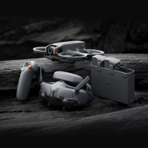 DJI Avata 2 Fly More Combo (3 Batteries) 4 wirn. Quadcopter 12 MP 3840 x 2880 px 2150 mAh Czarny