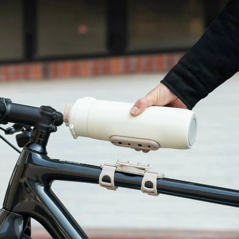 Bidon termiczny z magnetycznym uchwytem i paskiem montażowym 700 ml - beżowy