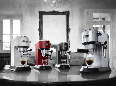 De'Longhi Dedica Style EC 685.BK Półautomatyczny Ekspres do espresso 1,1 l