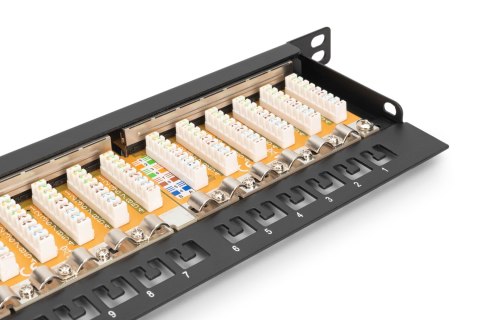 Panel krosowy high density 19'' 24x RJ45, LSA poziom, kat.6, ekranowany, 0.5U, czarny, prowadnica kabli