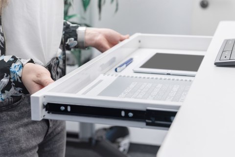 Digitus Biurko z elektryczną regulacją wysokości oraz stacją ładowania USB i szufladą