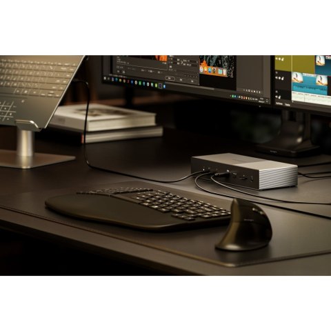Kensington Stacja dokująca SD5000T5 EQ Thunderbolt 5 z potrójnym 4K i PD 140 W — Windows/macOS