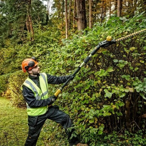 Nożyce akumulatorowe do żywopłotu DeWALT DCMPH566N 55cm na wysięgniku 3.35m