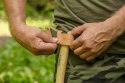 Toporek bushcraftowy w futerale 400 gram