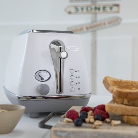Toster DeLonghi CTOC2103.W Icona Capitals 900W Biały