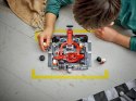 LEGO City 60443 - F1 Pit stop i mechanicy z bolidem Ferrari