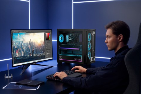 ASUS ROG G700 GM700TZ-R9800X283W AMD Ryzen™ 7 9800X3D 32 GB DDR5-SDRAM 2 TB SSD AMD Radeon RX 9070 XT Windows 11 Home Tower PC C