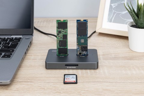 Stacja dokująca USB-C 3.2 Gen2 dla dysków SSD M.2 Duo NVMe oraz SATA (max. 2x 4 TB) z czytnikiem kart SD-Express 7.1 (max. 2 TB)