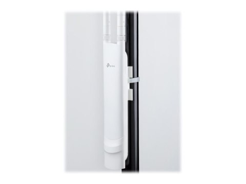 TP-LINK | Punkt dostępowy radiowy | EAP110-Outdoor | Bezprzewodowy | 2,4 GHz | PoE | Typ obudowy: do montażu na ścianie | 300 Gb