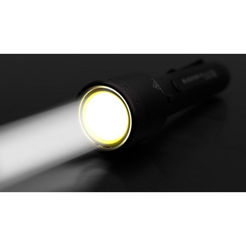 Latarka LED Ledlenser P9R Core LEP