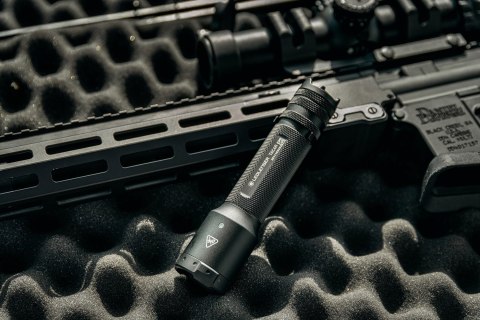 Latarka Ledlenser TAC6R Black Box