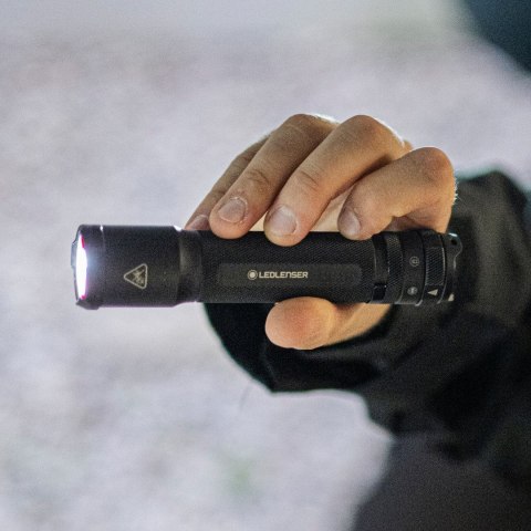 Latarka Ledlenser TAC7R Zestaw - Black Case