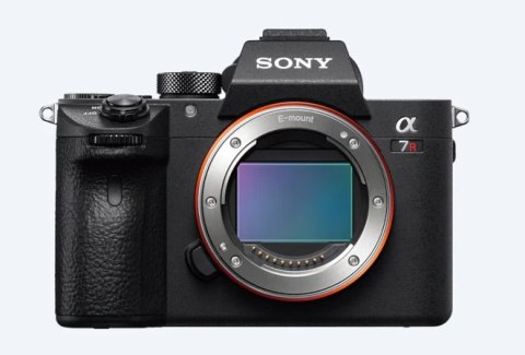 Sony ILCE-7RM3A A7R III with 35mm full-frame image sensor