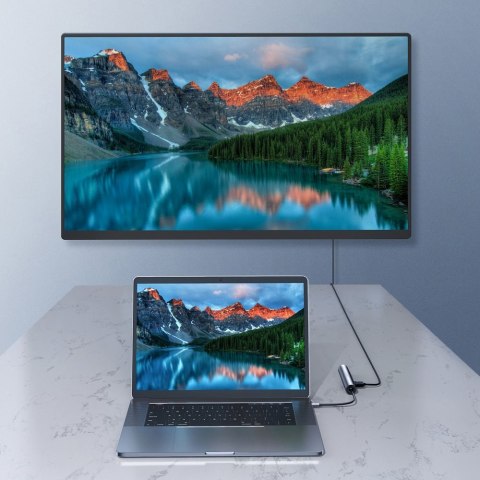 Wielofunkcyjny HUB 7w1 USB-C na HDMI / RJ-45 / czytnik kart SD i microSD / 2x USB 3.0