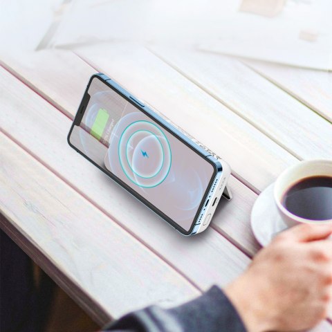 Powerbank 10000mAh USB-C z ładowarką magnetyczną MagSafe Qi PD - biały
