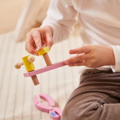 Drewniany zestaw narzędzi georga w walizce, świnka