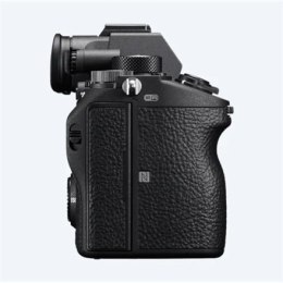 Sony ILCE-7RM3A A7R III z pełnoklatkowym przetwornikiem obrazu 35 mm Sony | Aparat z pełnoklatkowym przetwornikiem obrazu 35 mm 