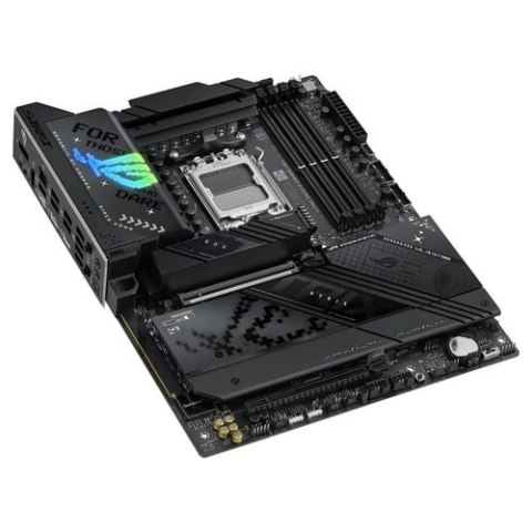 Asus ROG STRIX X870-F GAMING WIFI | Rodzina procesorów AMD | Gniazdo procesora AM5 | DDR5 | Obsługiwane interfejsy dysków twardy