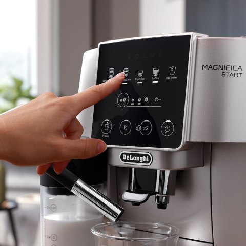Ekspres ciśnieniowy DE LONGHI ECAM220.80.SB
