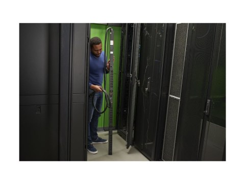 APC Rack PDU 9000 Switched, ZeroU, 11.0kW, 230V, (21) C13 & (3) C19 | Schneider Electric