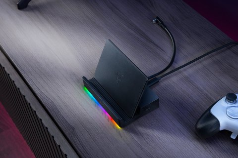 Razer | Handheld Dock Chroma - USB Type C 6-in-1 Docking Station