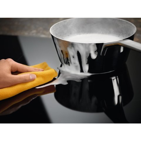 Płyta indukcyjna Electrolux EIS62453IZ SaphirMatt 60 cm | SenseBoil | PowerBoost | timer | czarny mat | bezramkowa