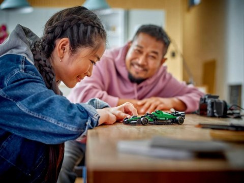 LEGO Speed Champions 77245 Aston Martin Aramco AMR24