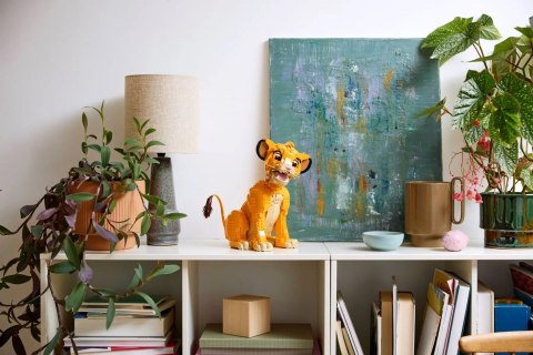 LEGO Disney 43247 Król Lew - młody Simba p2