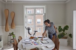 POLY Zestaw słuchawkowy Voyager Surround 80 UC USB-C + przejściówka USB-C/A